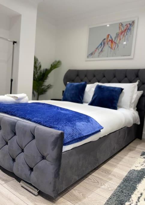 Stylish Cosy Studio Apartment Грейвсенд Екстериор снимка